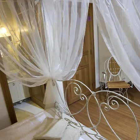 Des Etrangers - Special Category تْشاناكالي