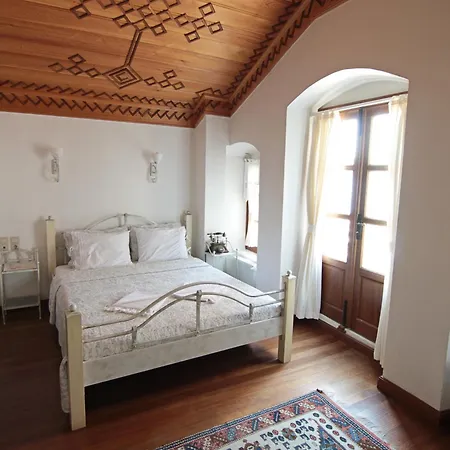 Des Etrangers - Special Category فندق تْشاناكالي