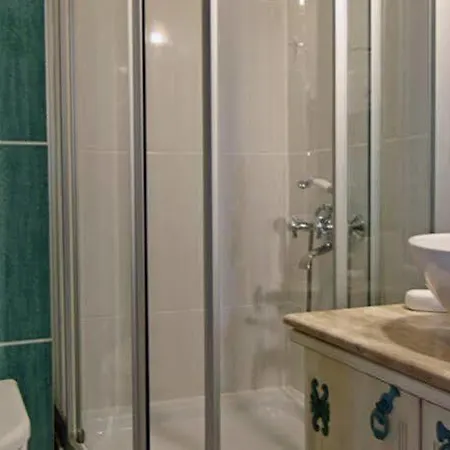 Hotel Des Etrangers - Special Category
