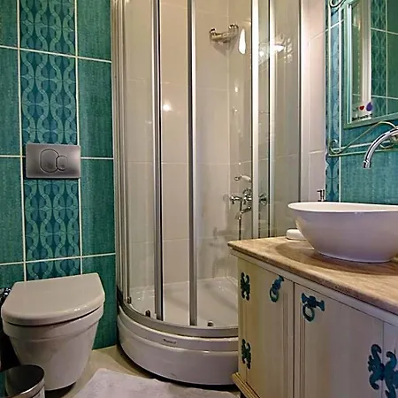 Des Etrangers - Special Category Szálloda 3*