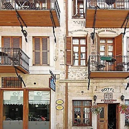 Des Etrangers - Special Category Çanakkale