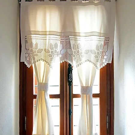 Des Etrangers - Special Category Çanakkale