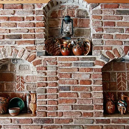 Des Etrangers - Special Category