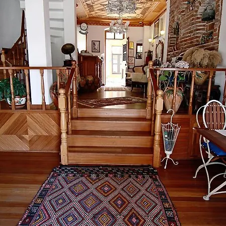 Des Etrangers - Special Category