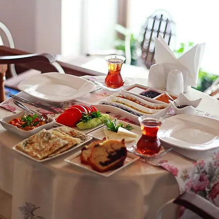 Des Etrangers - Special Category 2*