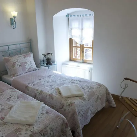 Des Etrangers - Special Category Çanakkale