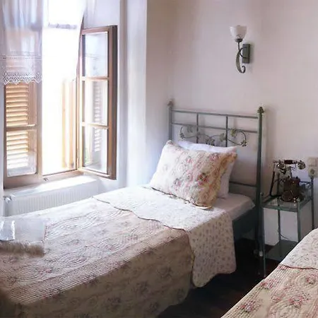 Des Etrangers - Special Category